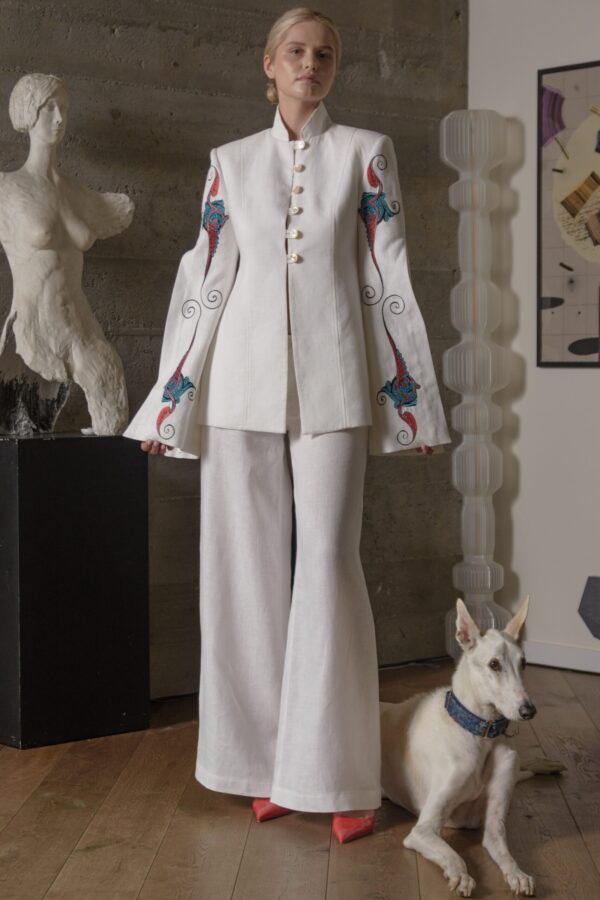 Marynarka lniana damska biała z haftem i spodnie lniane damskie białe