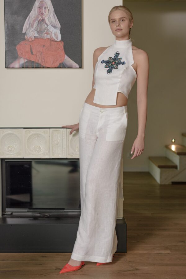 Top lniany damski biały z haftem