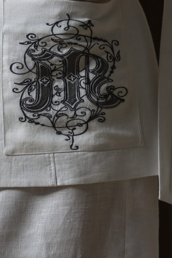 Marynarka lniana damska z haftem i spódnica lniana