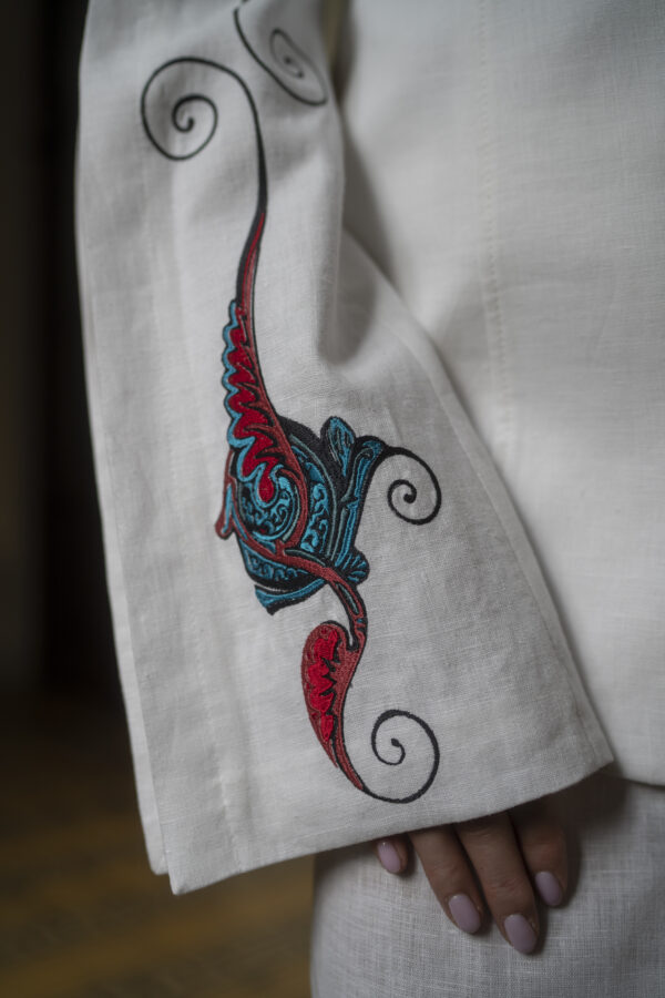 Marynarka lniana damska biała z haftem i spodnie lniane damskie białe