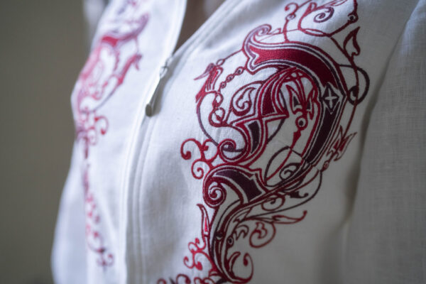 Sukienka lniana biała z haftem